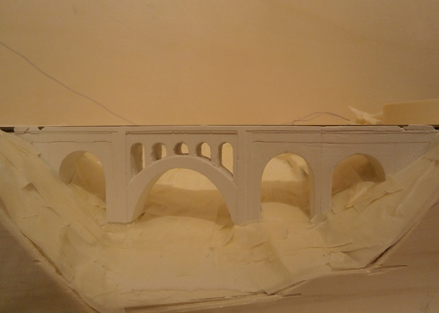 Ponte visto dal basso